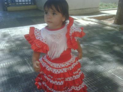 Jo el paseo Colon de Sevilla vestida Flamenca